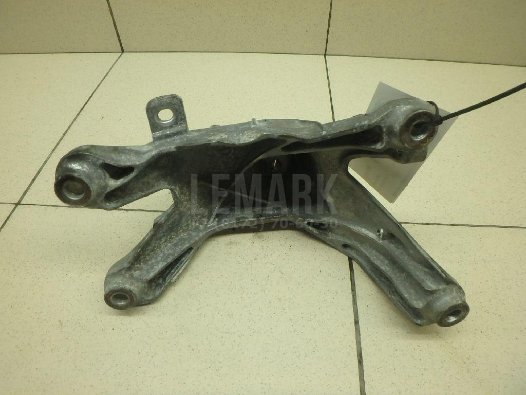 Кронштейн двигателя правый для  Acura RSX 2001-2006