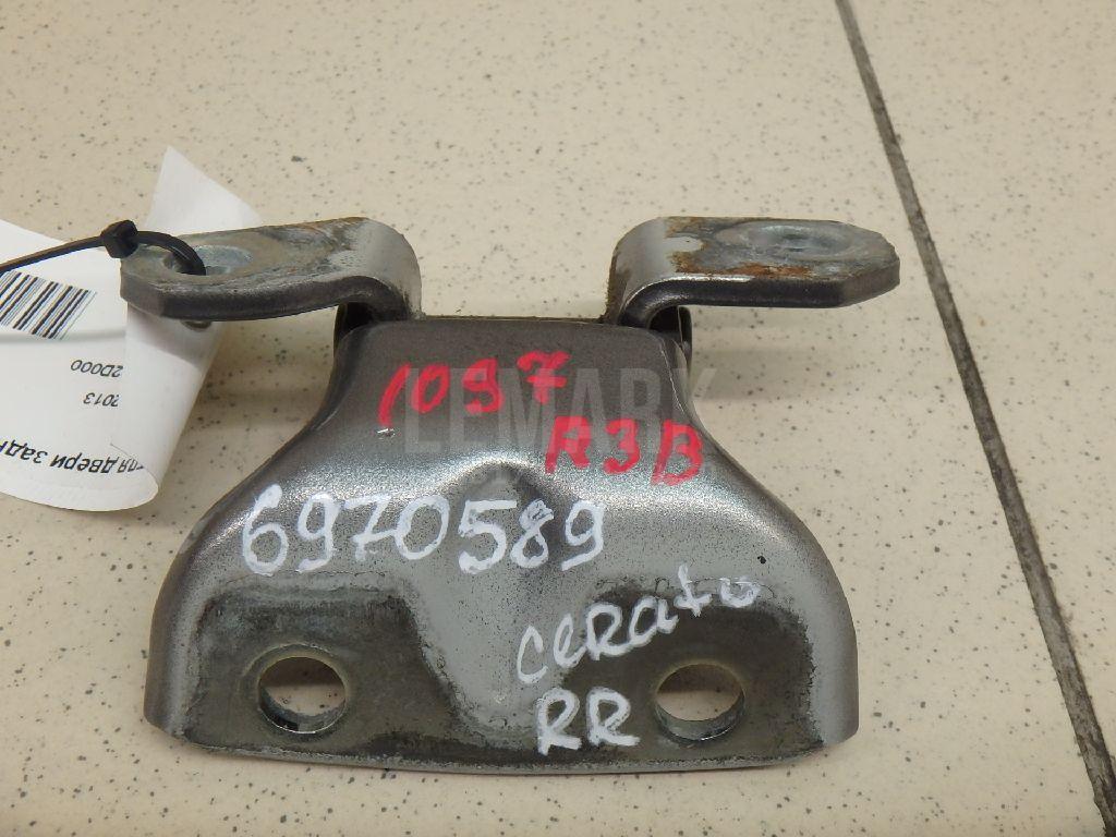 Петля двери задней правой верхняя 794202D000 Hyundai-Kia