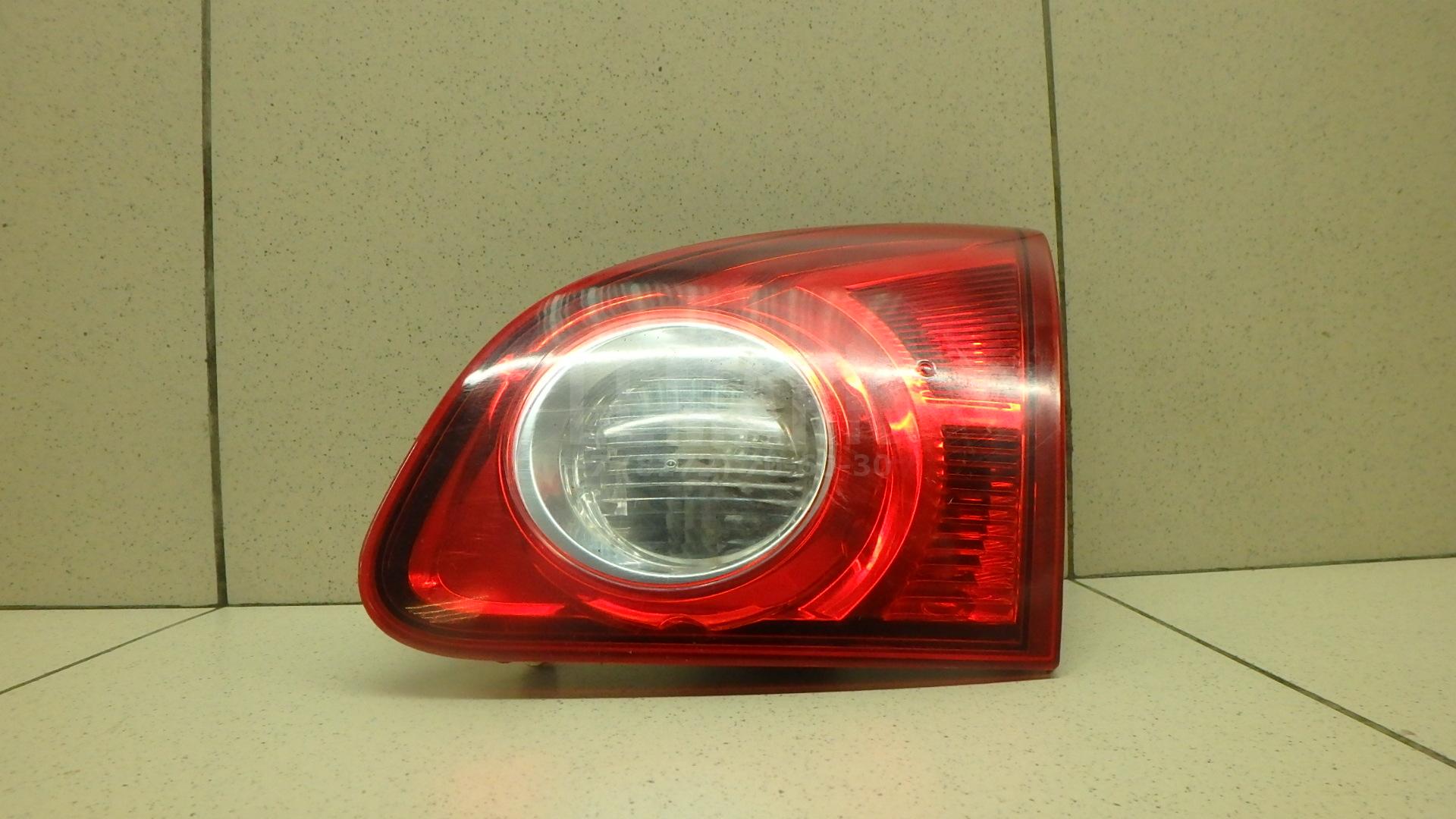 Фонарь задний внутренний правый 26550JD800 Nissan
