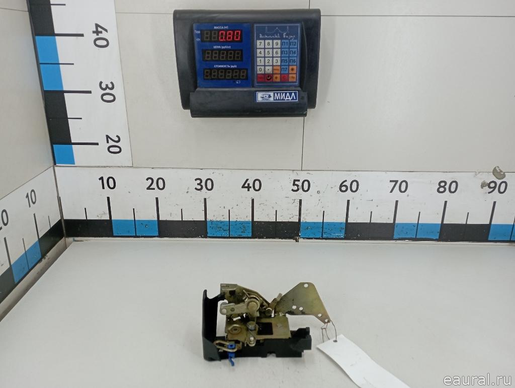 Замок двери передней правой