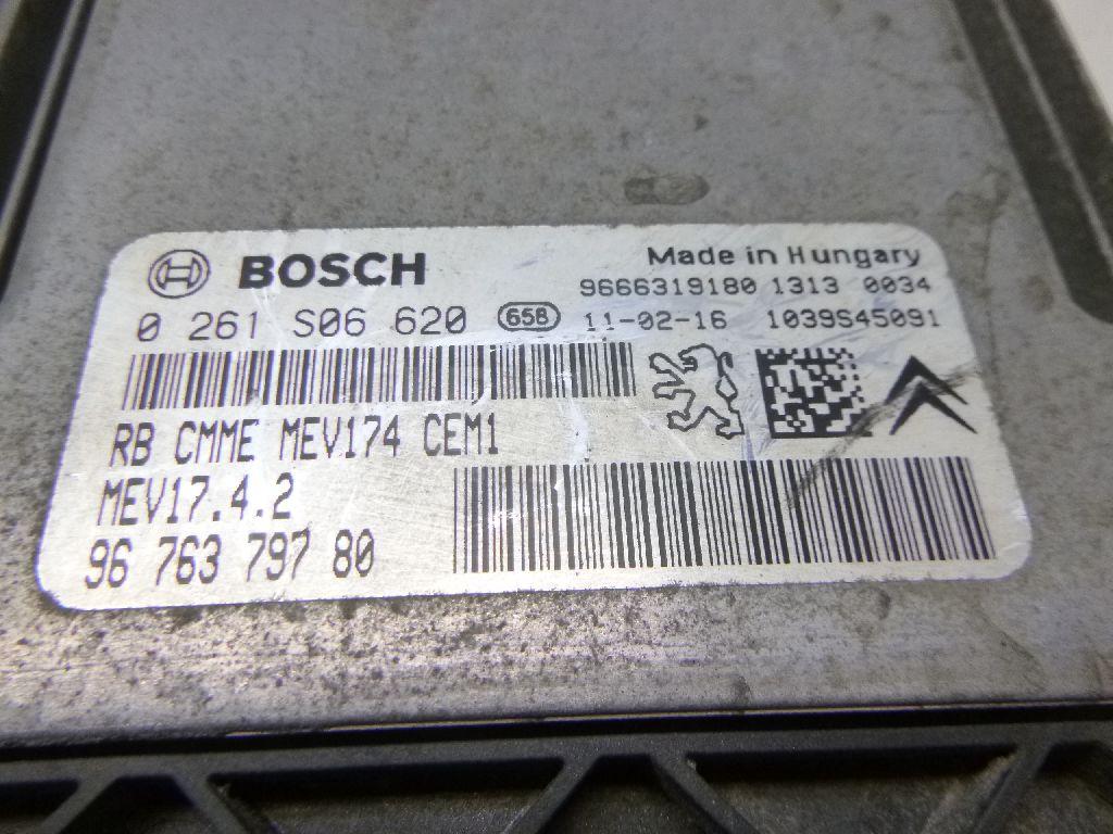 Блок управления двигателем для  Ford Focus II 2008-2011