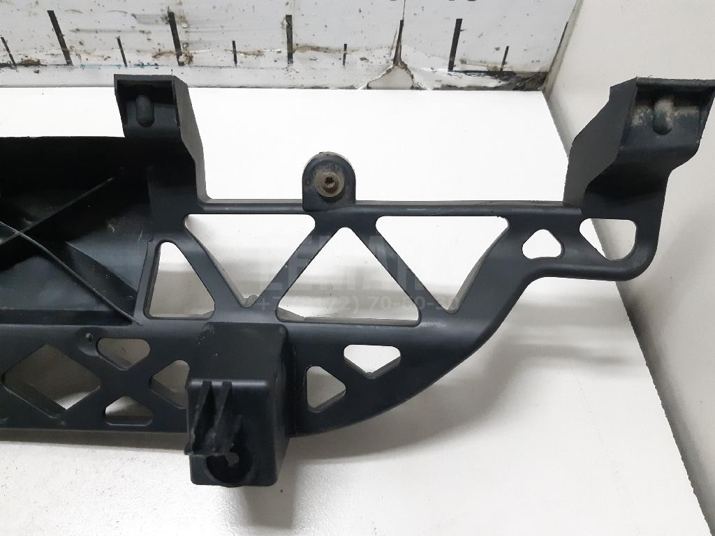 Направляющая заднего бампера для  BMW 4-serie F32/F33/F82 2012-2020