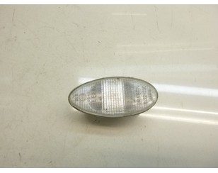 Повторитель на крыло белый для Mitsubishi Lancer (CS/Classic) 2003-2008 б/у состояние удовлетворительное