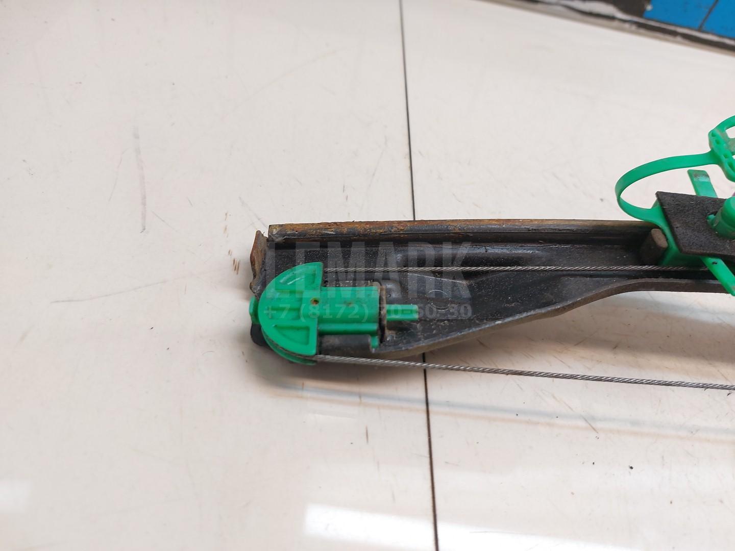 Стеклоподъемник электр. передний правый для  Ford Focus II 2005-2008