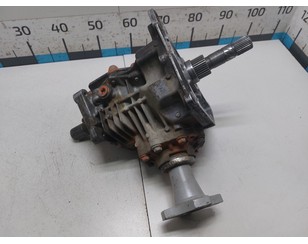 Renault Duster 4x4 с задним приводом и раздаточной коробкой для модели 2012 года можно приобрести в Москве по цене от 4923 руб. в четырех вариантах комплектации