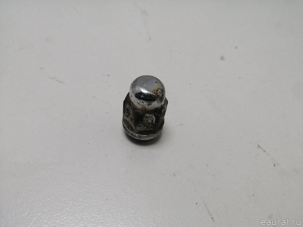Гайка колеса
