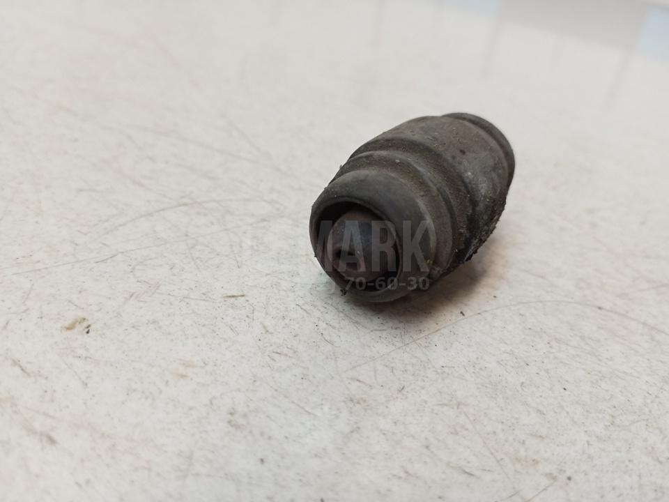 Отбойник крышки багажника