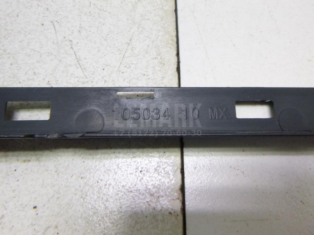 Решетка в бампер центральная для  BMW 1-serie E82/E88 2007-2013