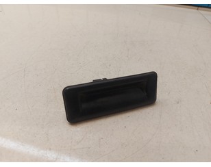 Кнопка открывания багажника для Skoda Yeti 2009-2018 с разборки состояние отличное