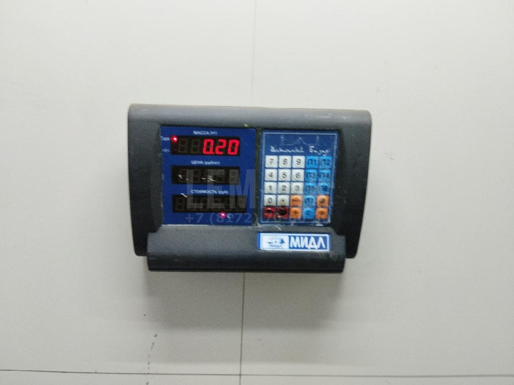 Накладка двери передней левой
