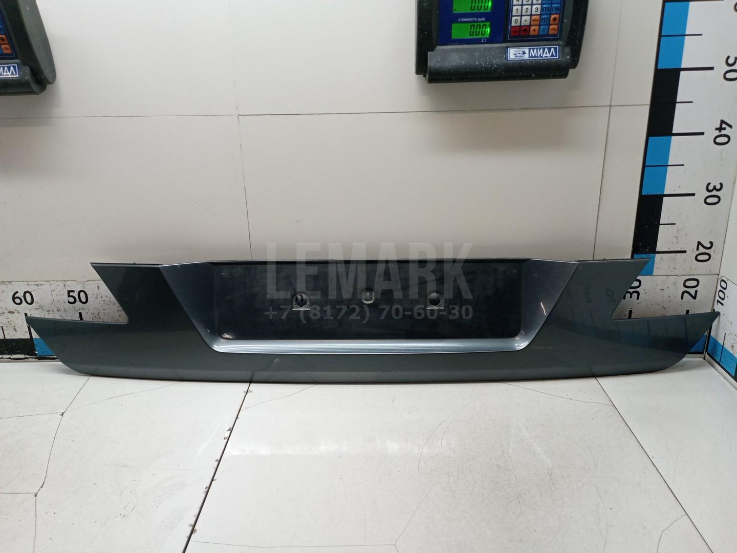 Накладка крышки багажника