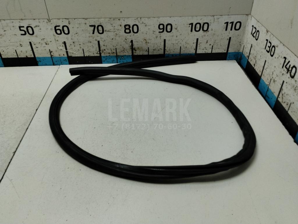 Уплотнитель капота для  BMW X5 F15/F85 2013-2018