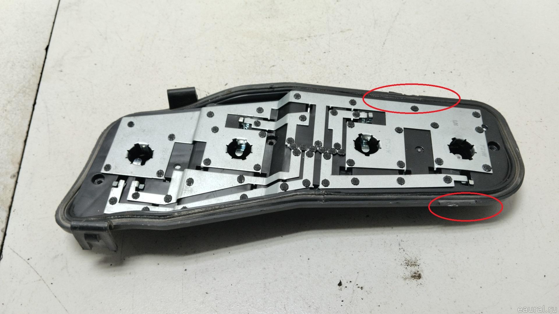Плата заднего фонаря левого