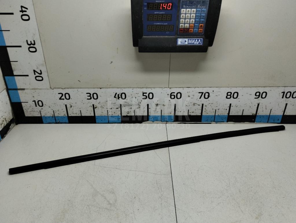 Накладка стекла заднего правого