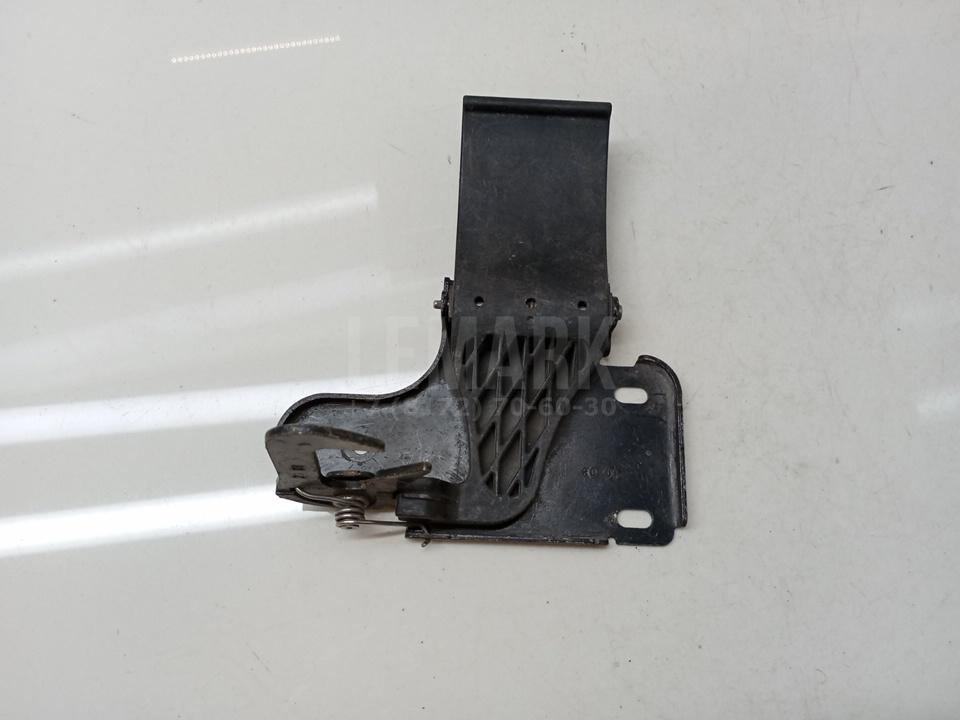 Крючок капота для  BMW 6-serie E63 2004-2009