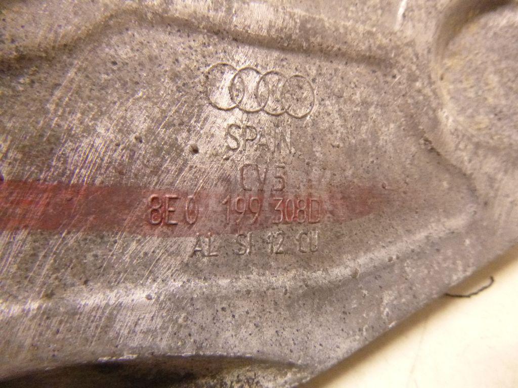 Кронштейн двигателя правый для  Audi A6 [C4] 1994-1997