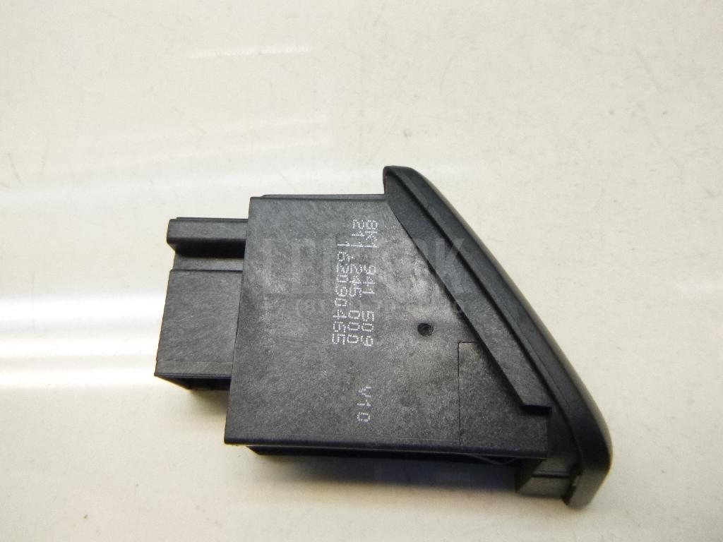 Кнопка аварийной сигнализации для  Belgee X70 2024