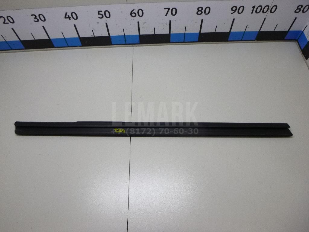 Накладка стекла переднего левого для  BMW 1-serie F20/F21 2011-2019
