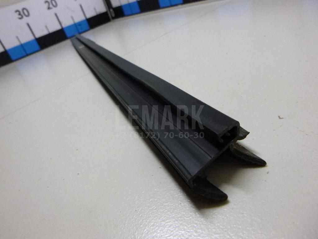 Накладка стекла переднего левого для  BMW 1-serie F20/F21 2011-2019