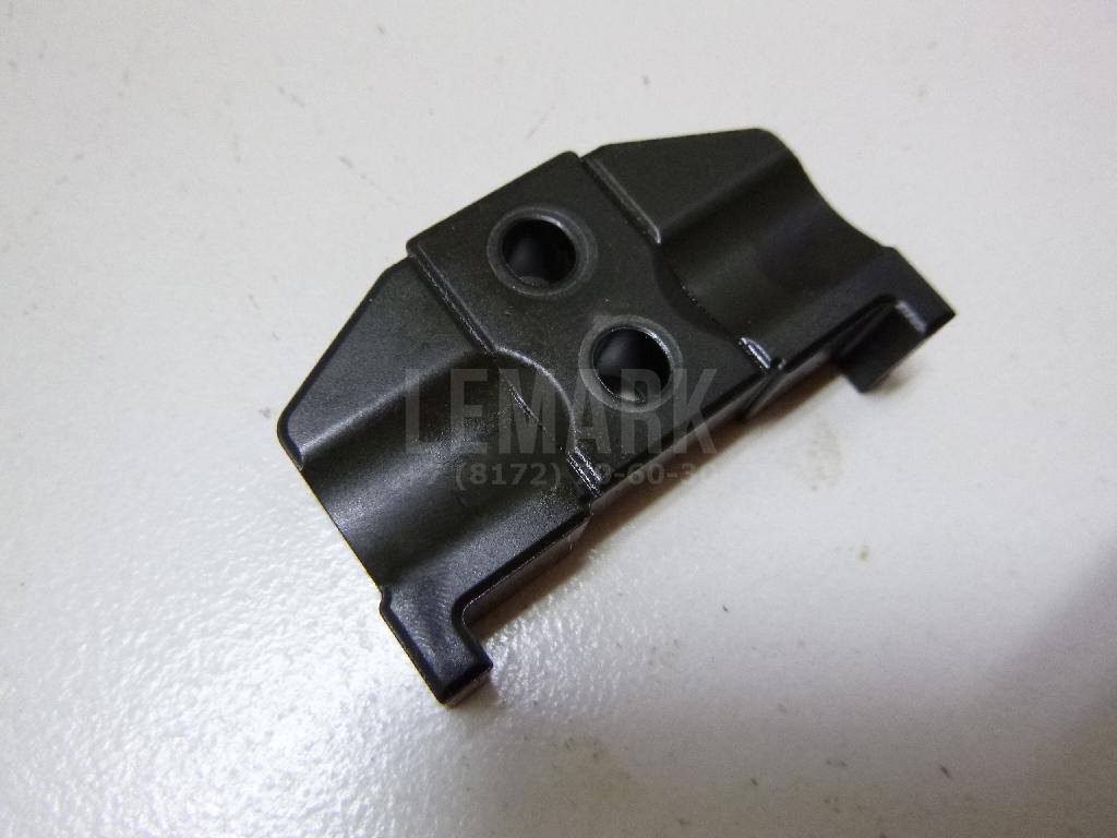 Кронштейн (сопут. товар) для  Audi V8 1988-1994