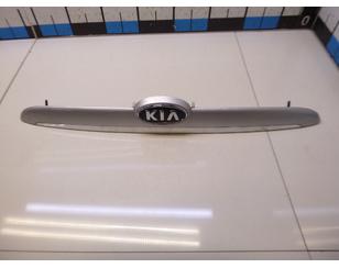 Накладка крышки багажника для Kia Cerato 2004-2008 б/у состояние хорошее