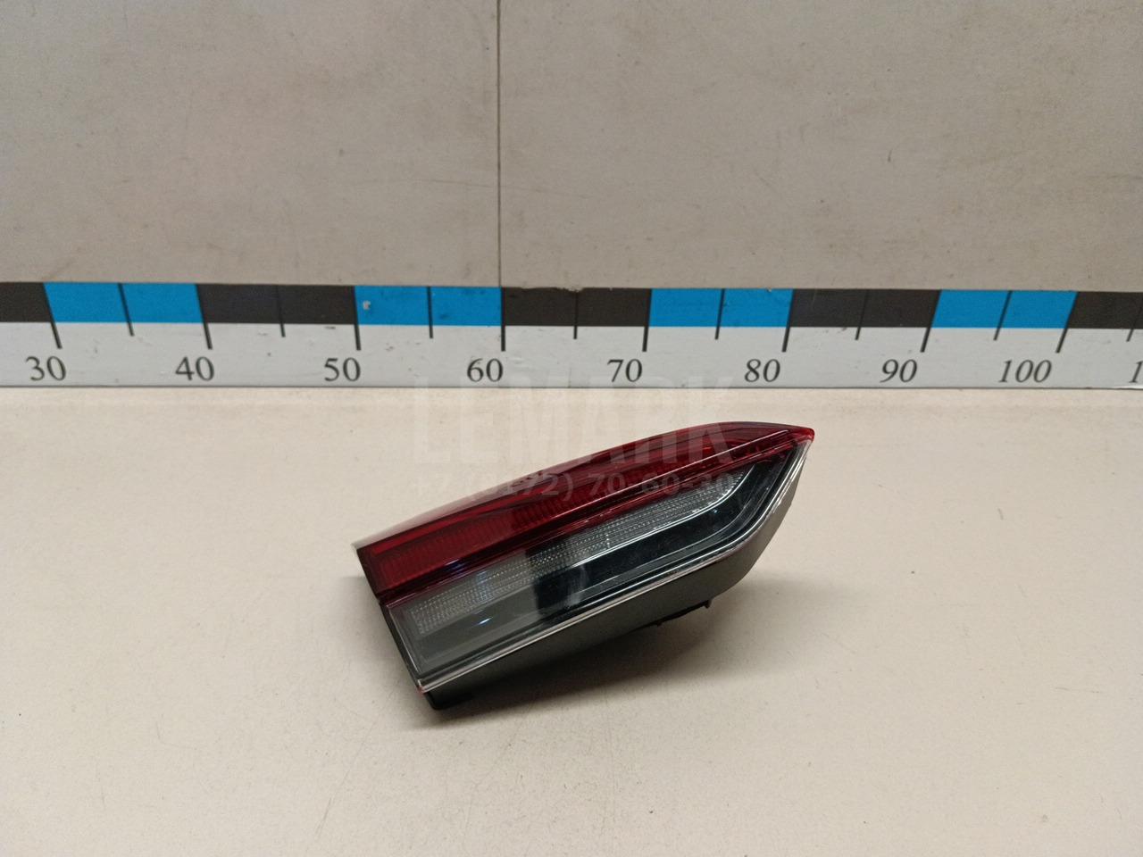Фонарь задний внутренний левый 60U945307A VAG