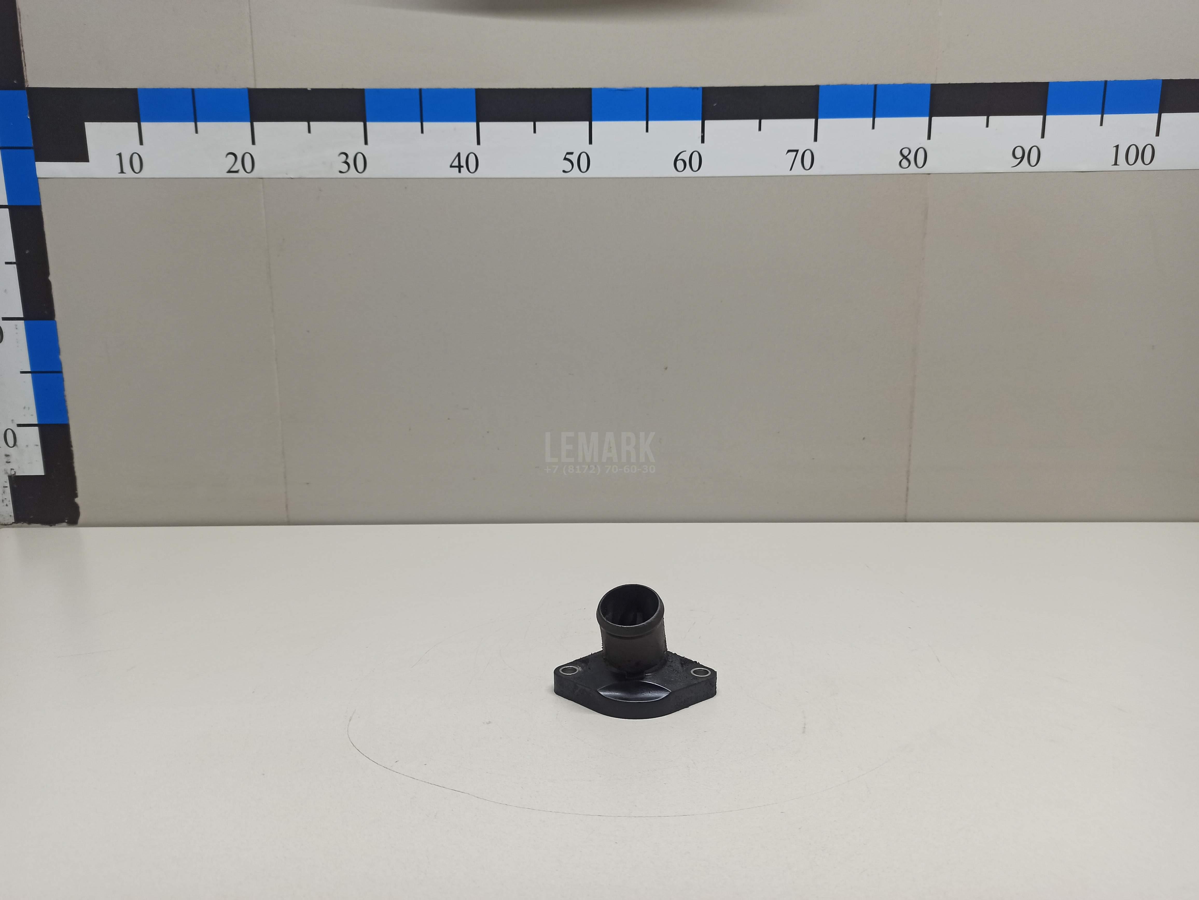 Крышка термостата 13049EN200 Nissan