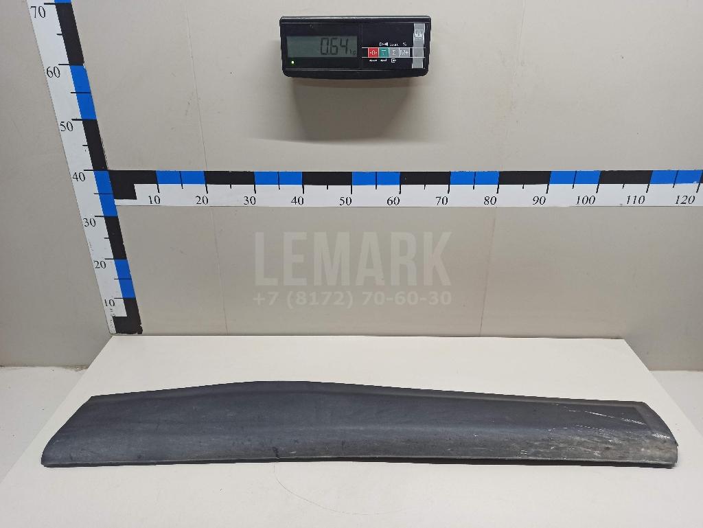 Накладка двери передней правой 808704EA0A Nissan