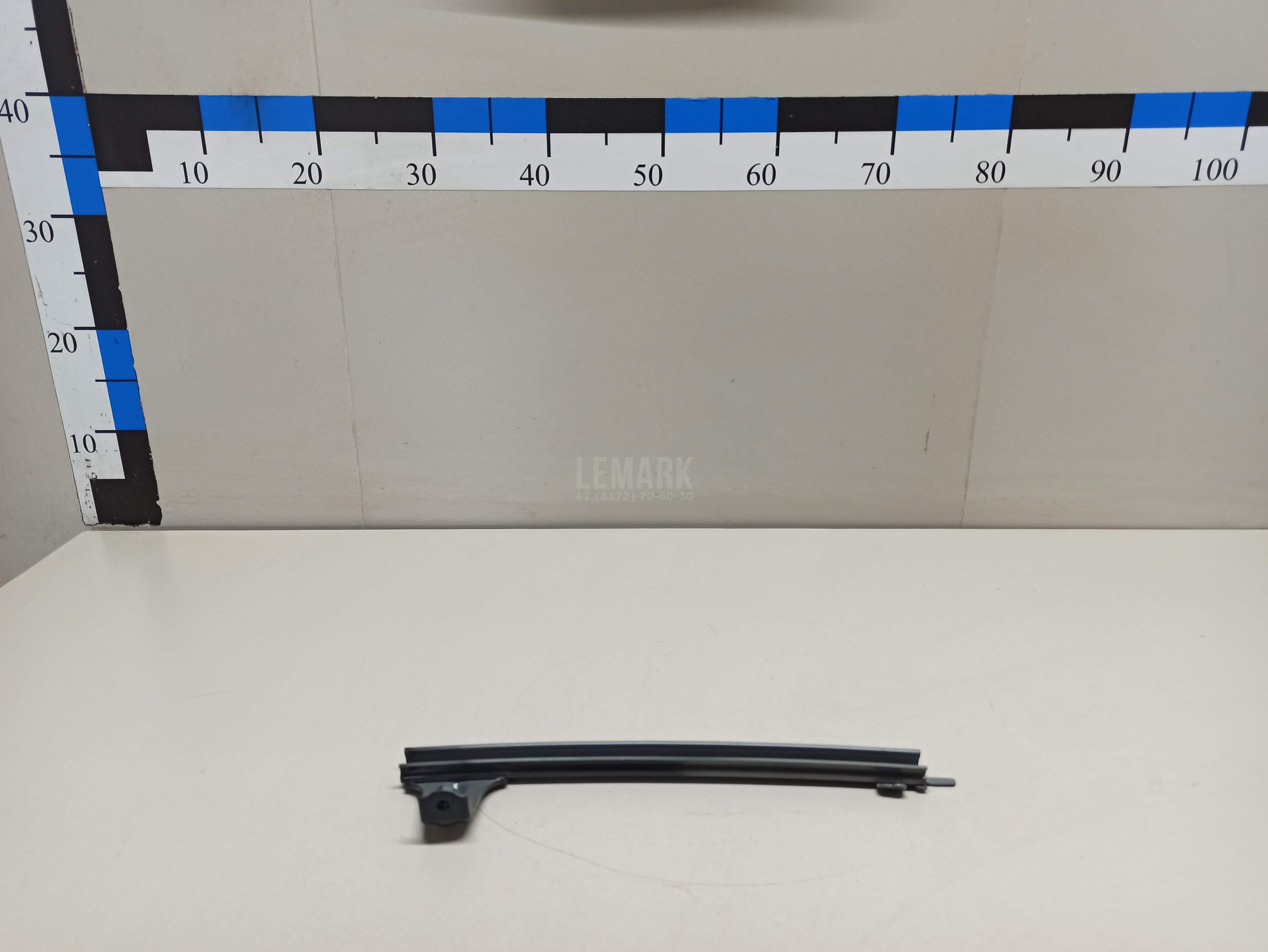 Направляющая стекла двери 6740360110 Toyota