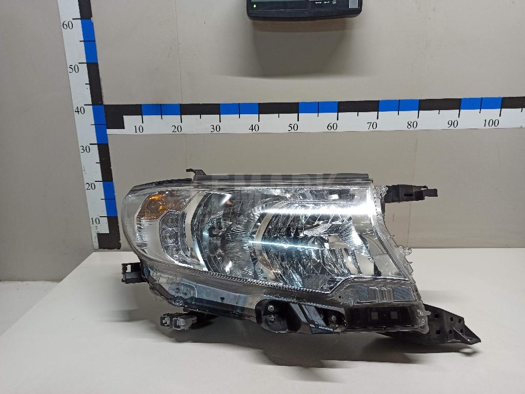 Фара правая 8113060M60 Toyota