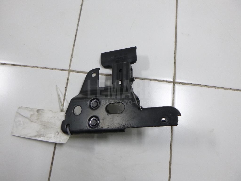 Крючок капота для  Cadillac DTS 2005-2011