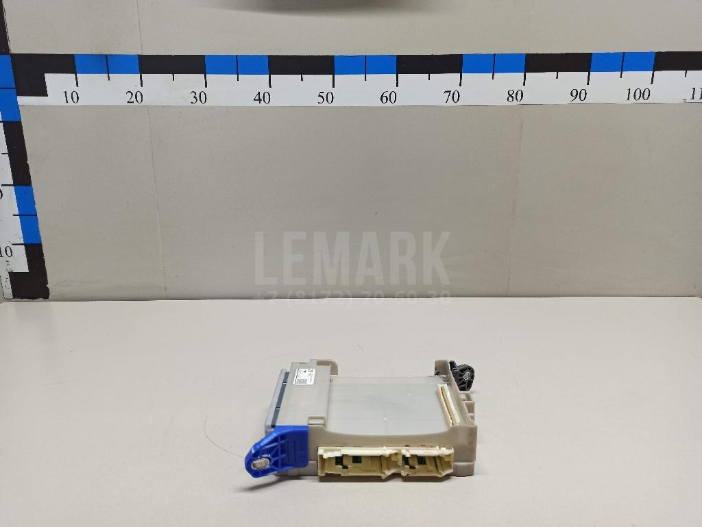 Блок предохранителей 8273060240 Toyota