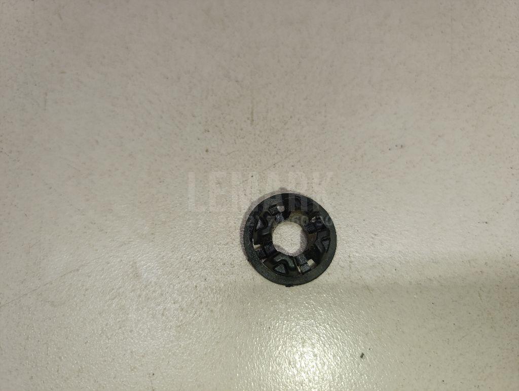 Фиксатор подставки капота 1470846 Ford