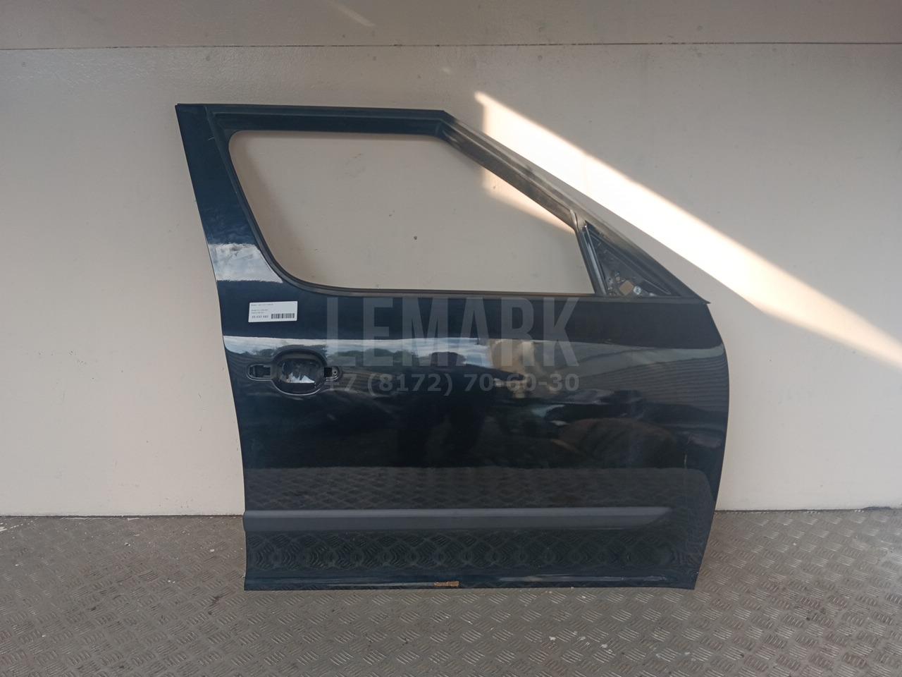 Дверь передняя правая 5L0831056 VAG
