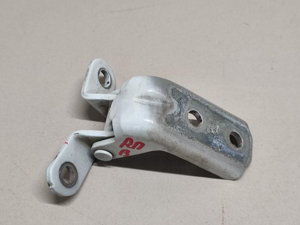 Петля двери 793202V000 Hyundai-Kia