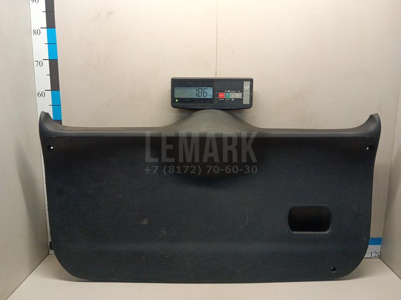 Обшивка двери багажника 1379906 Ford