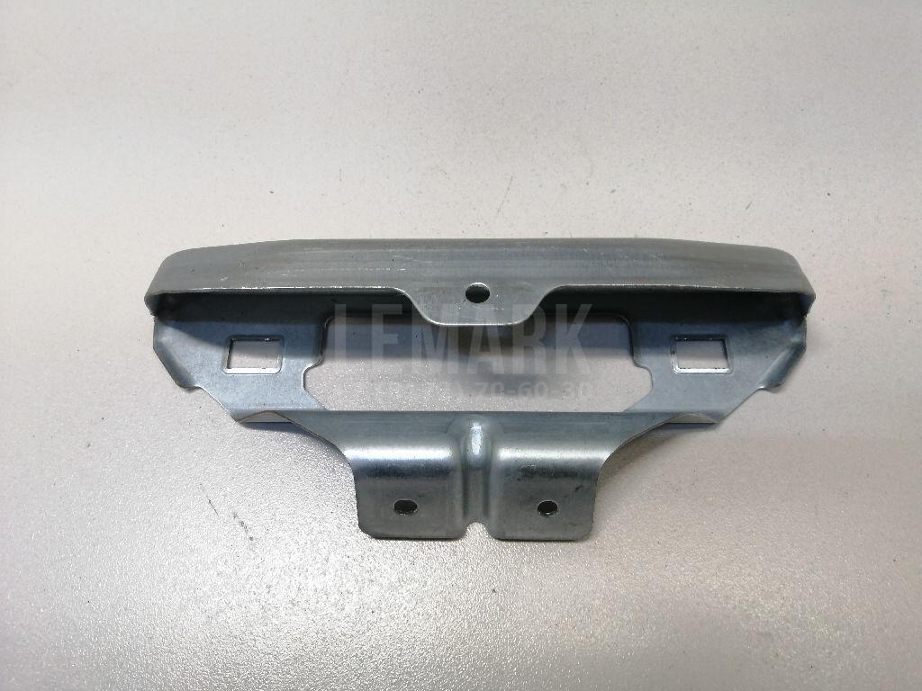 Кронштейн ручки 5L6858687D VAG