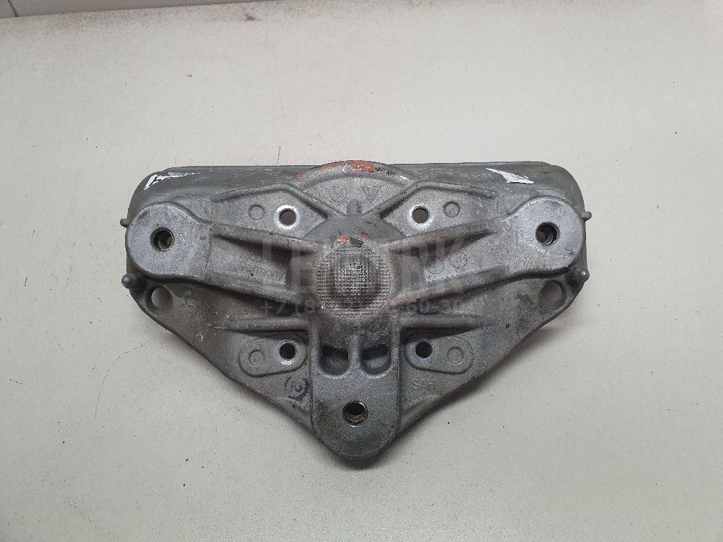 Кронштейн амортизатора 7L0412391E VAG