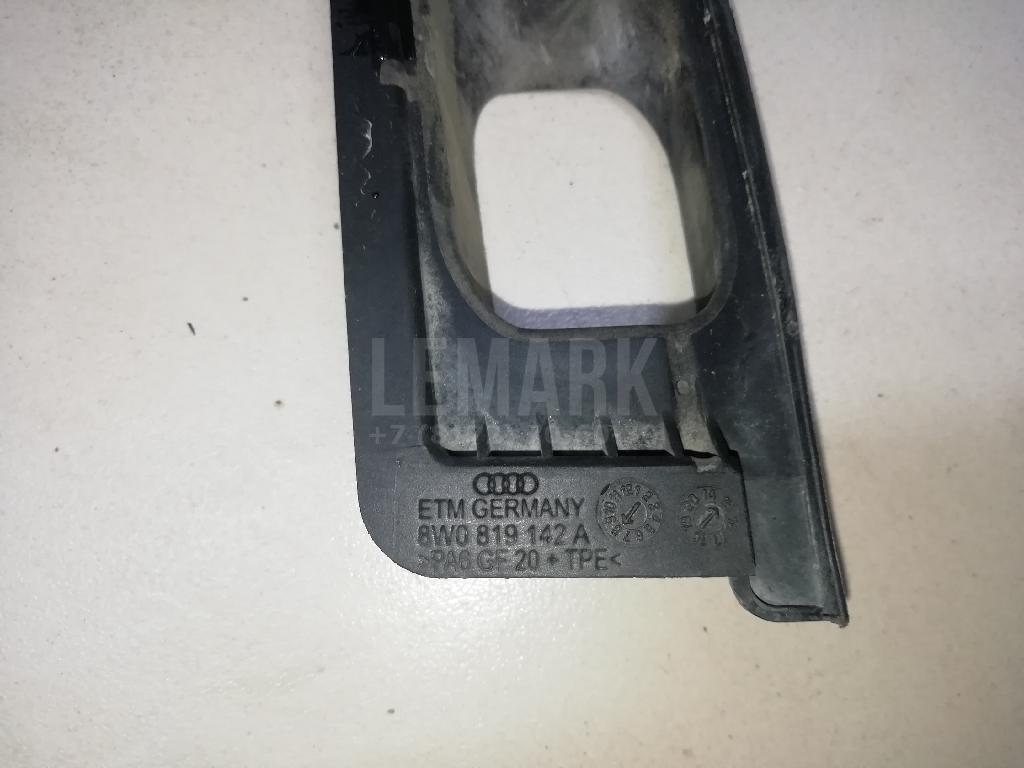Уплотнитель (внутри) для  Audi A3 [8P1] 2003-2013