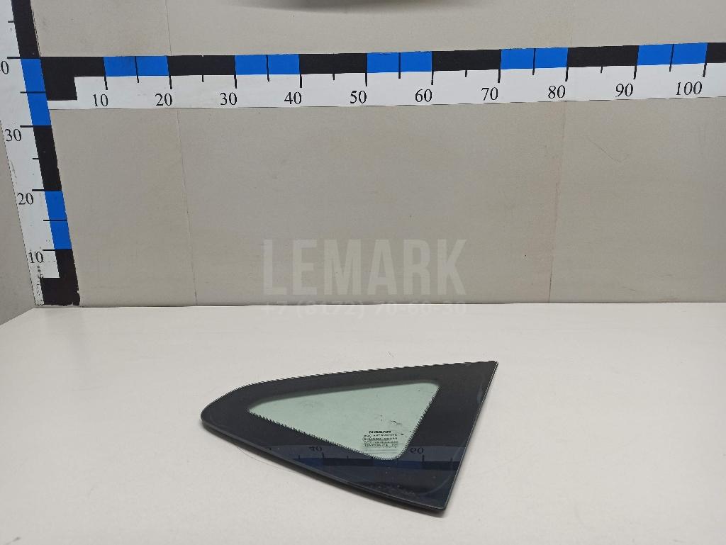 Стекло кузовное глухое правое 83312JD00A Nissan