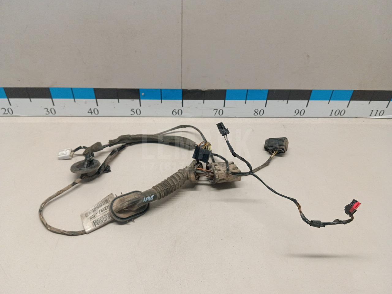 Проводка (коса) 1747666 Ford