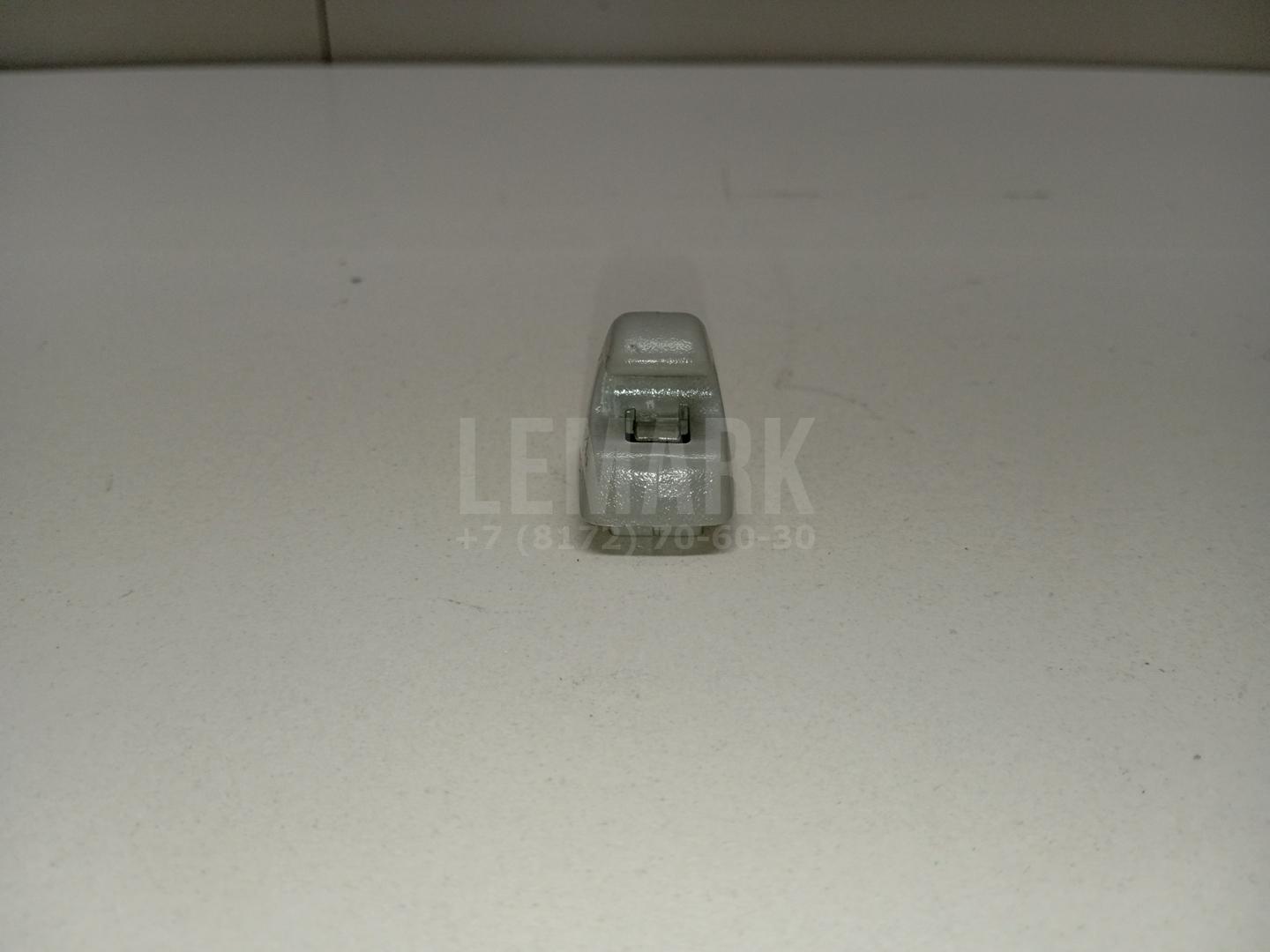 Крючок солнцезащитного козырька 95994975 GM
