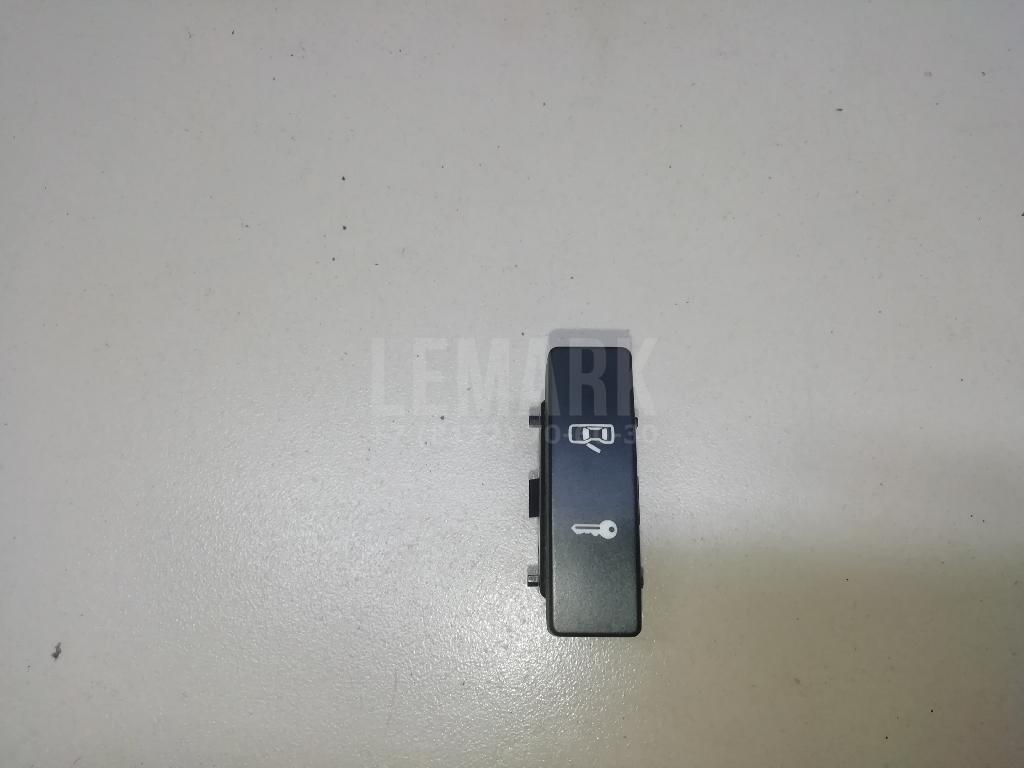 Кнопка центрального замка 7L69621253X1 VAG