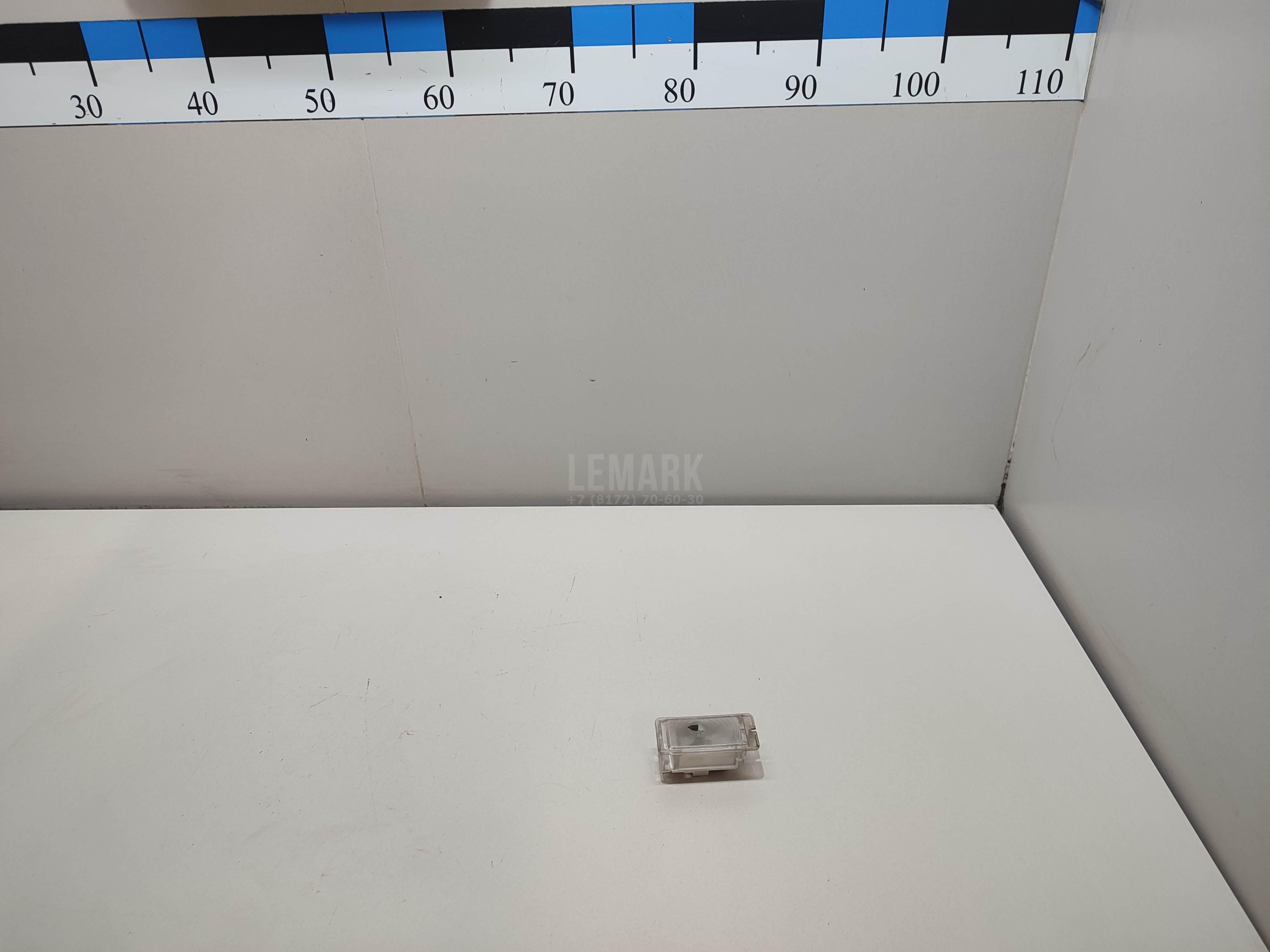 Плафон салонный 26490JD000 Nissan
