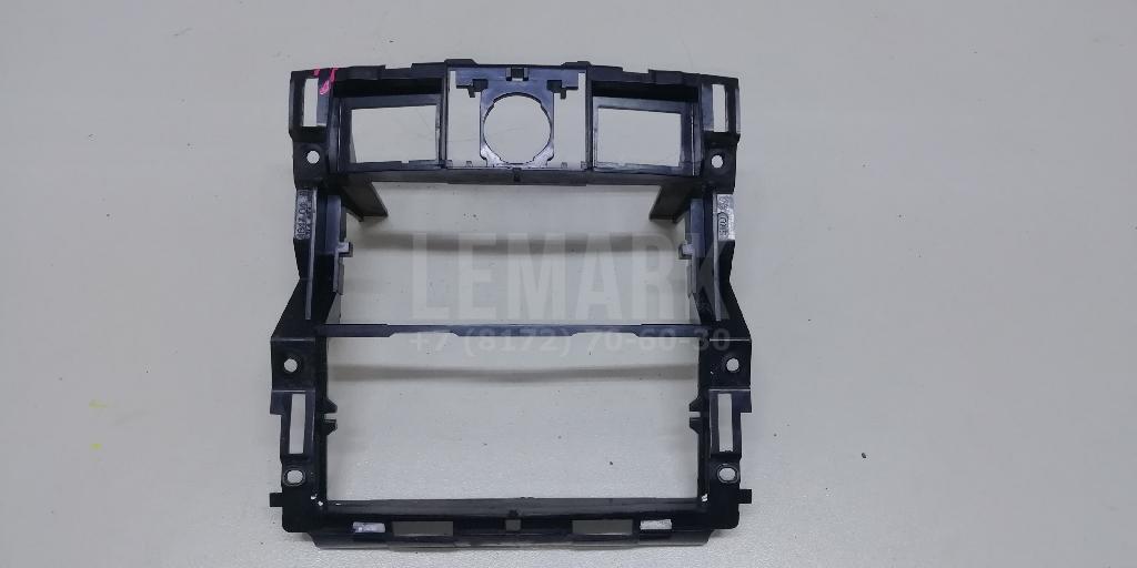 Рамка магнитолы 7L6864251C VAG