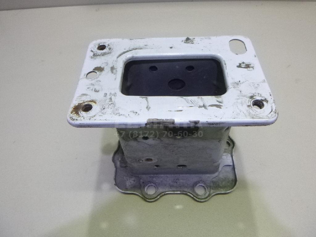 Кронштейн усилителя переднего бампера левый 647101H010 Hyundai-Kia