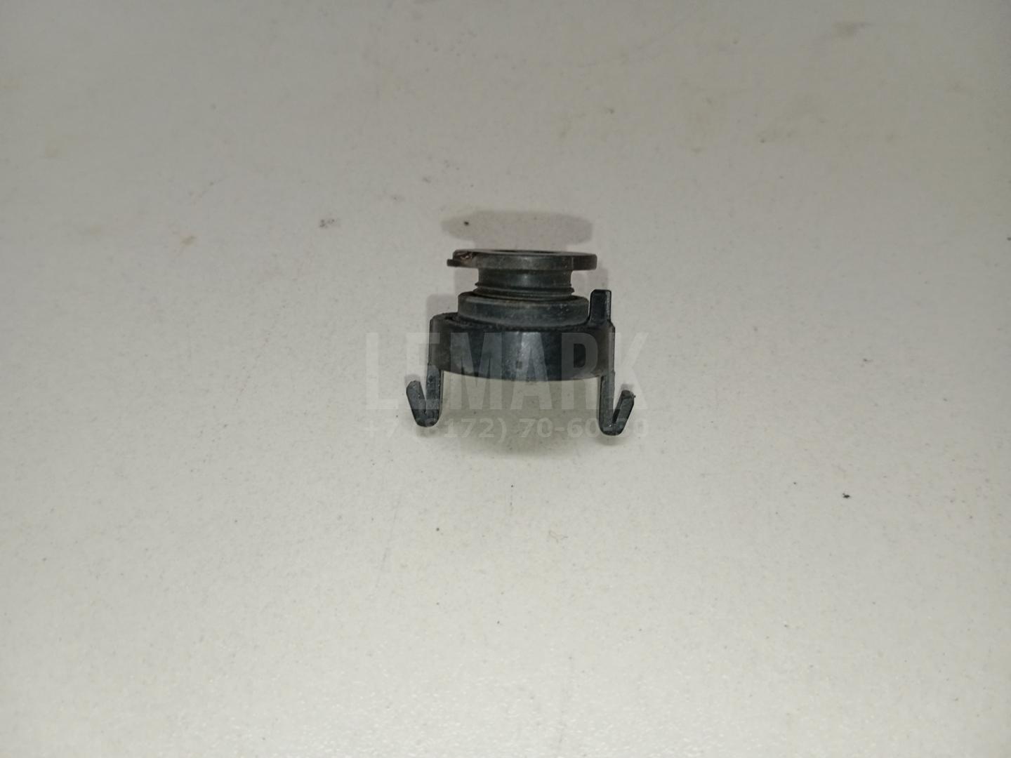 Крепеж стеклоподъемника 7L0837346A VAG