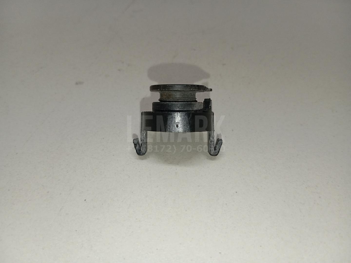 Крепеж стеклоподъемника 7L0837346A VAG