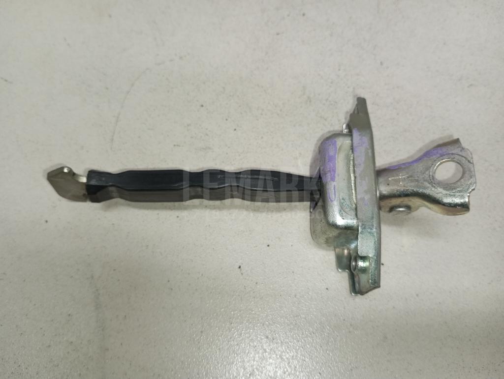 Ограничитель двери 6861042051 Toyota