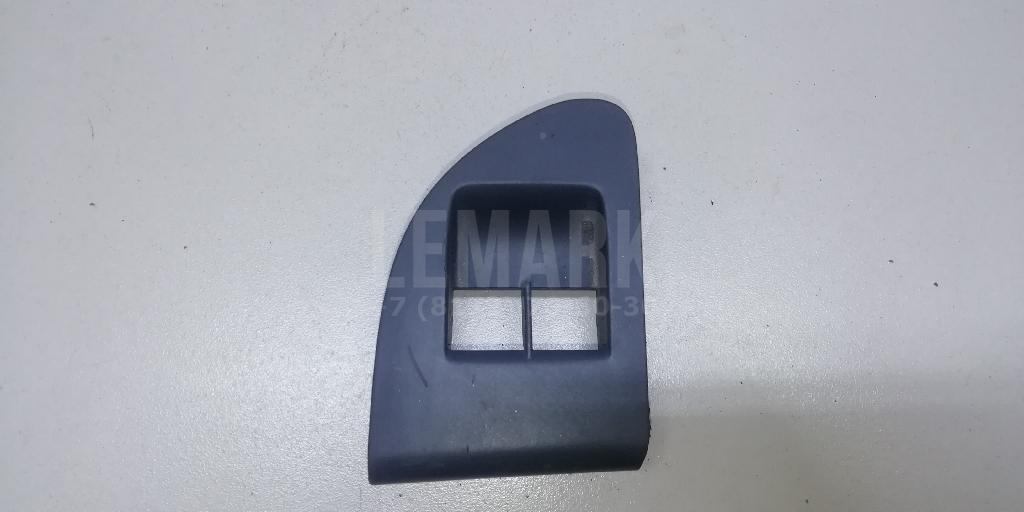Накладка блока управления стеклоподъемниками 7L6867375C75R VAG